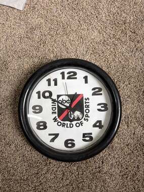 Vintage wide world of sports wall clock - Tested unworking
